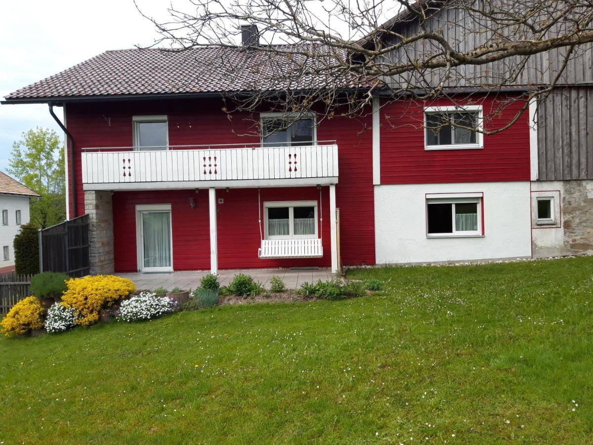 Ferienwohnung Im Seidlerhof Mit Balkon Und Garten 론바크 외부 사진