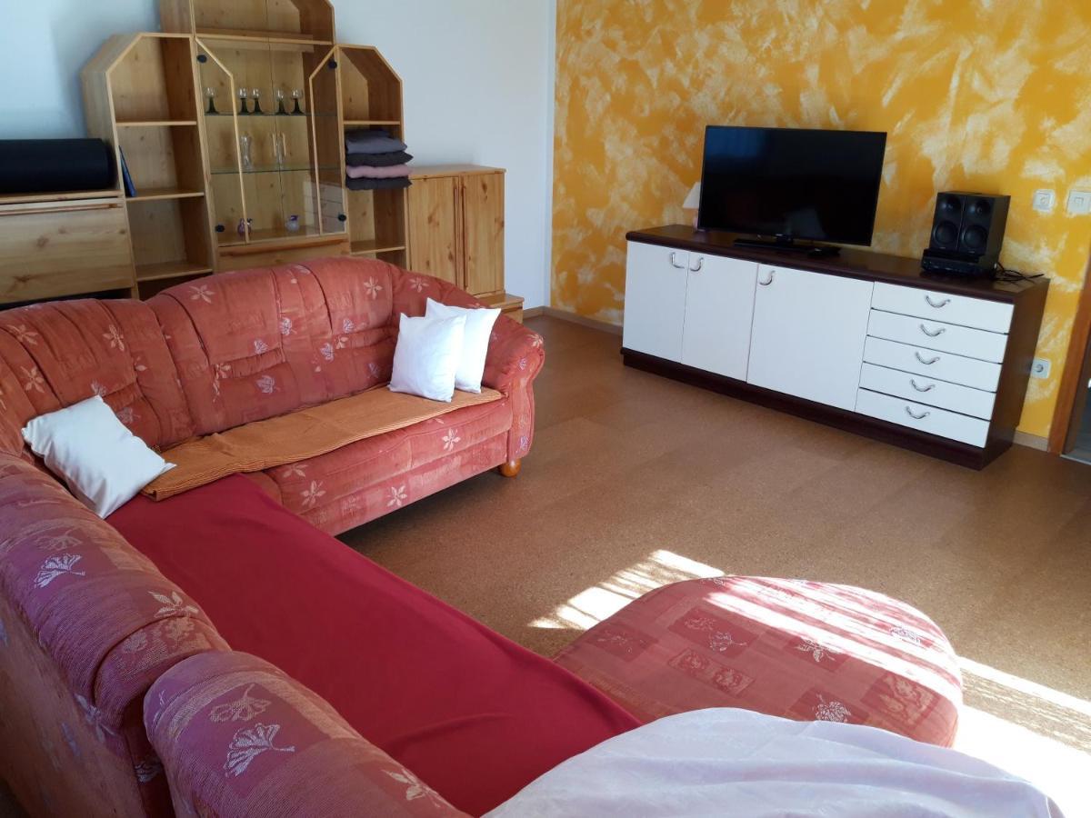 Ferienwohnung Im Seidlerhof Mit Balkon Und Garten 론바크 외부 사진