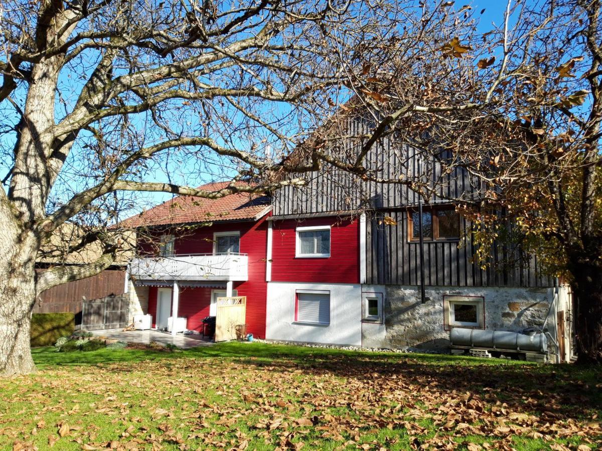 Ferienwohnung Im Seidlerhof Mit Balkon Und Garten 론바크 외부 사진