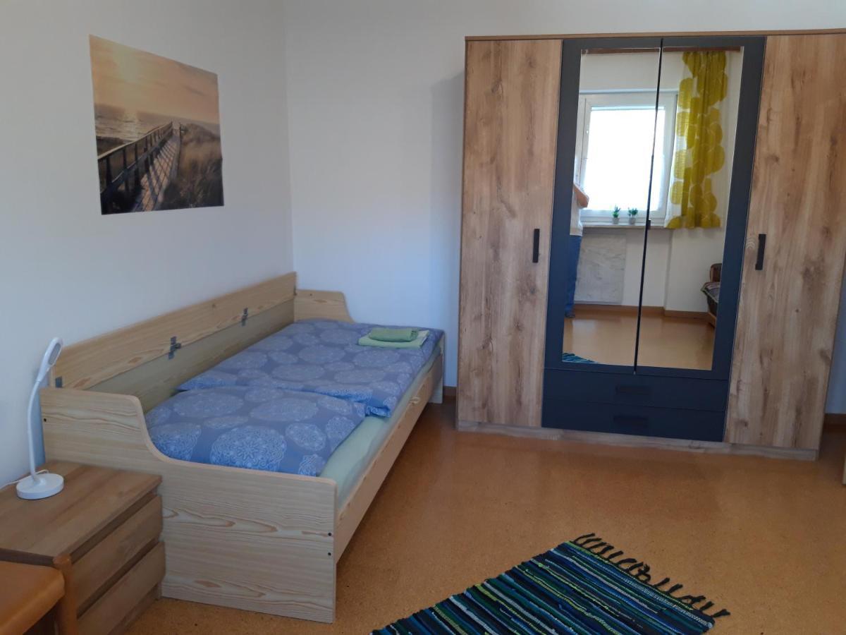 Ferienwohnung Im Seidlerhof Mit Balkon Und Garten 론바크 외부 사진