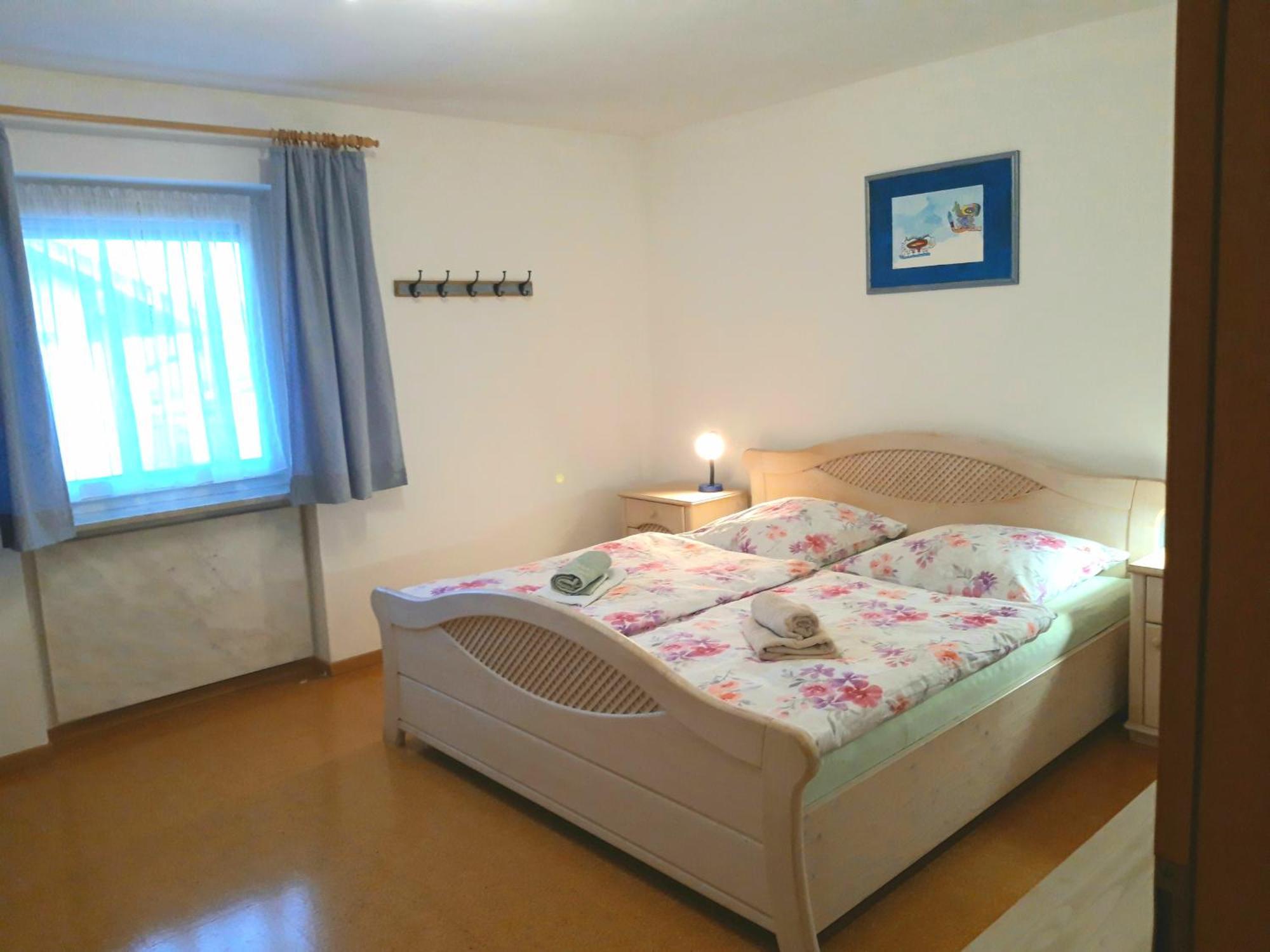 Ferienwohnung Im Seidlerhof Mit Balkon Und Garten 론바크 외부 사진
