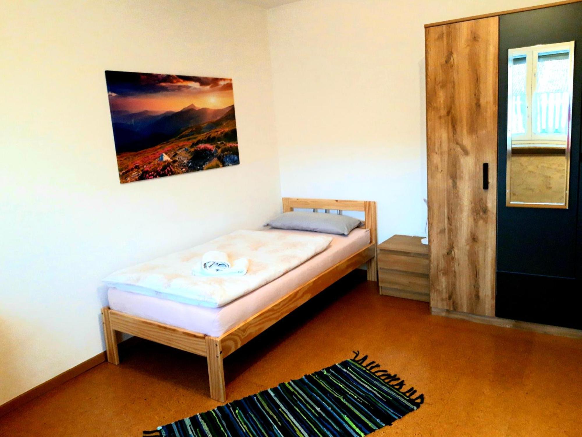 Ferienwohnung Im Seidlerhof Mit Balkon Und Garten 론바크 외부 사진